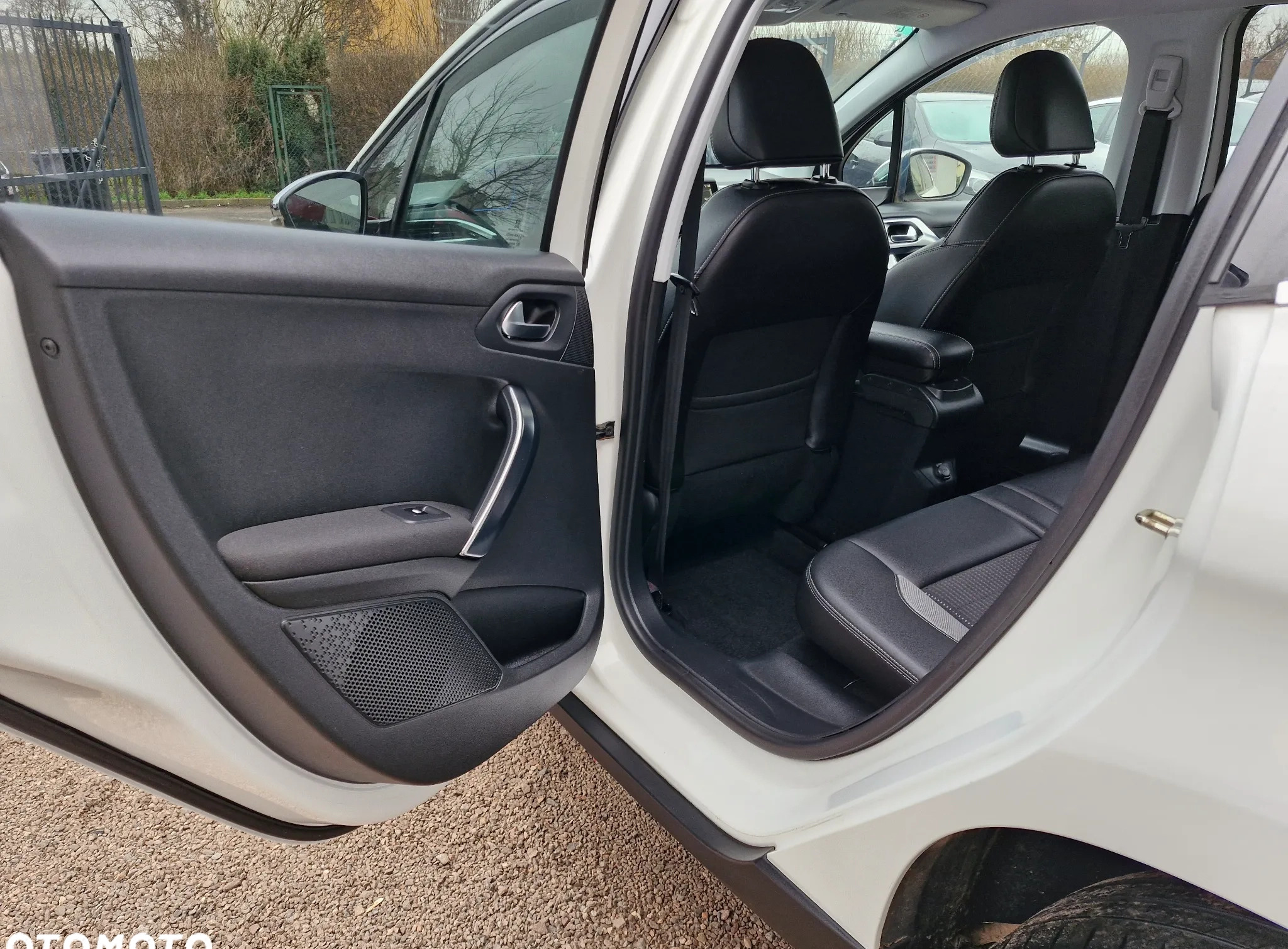 Peugeot 2008 cena 43900 przebieg: 146000, rok produkcji 2014 z Będzin małe 781